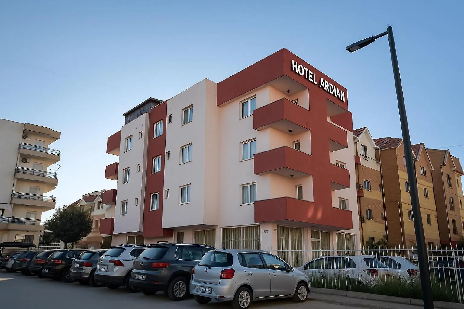 Hotel Ardjan Golem